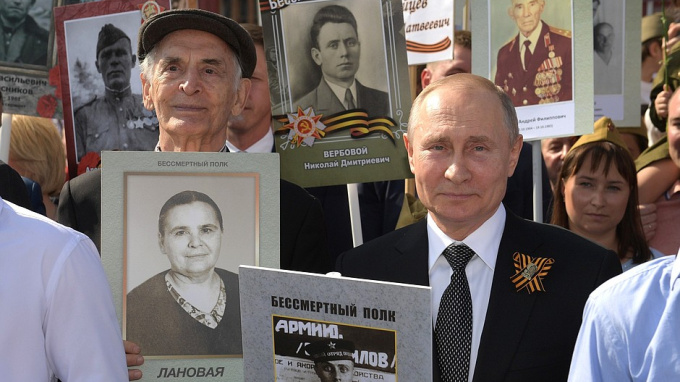 Владимир Путин объяснил, зачем проводятся парады и шествия в честь Дня Победы